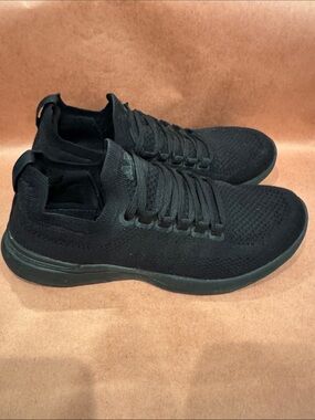 APL Women’s Techloom Breeze size 6.5